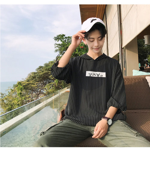 Với chiếc mũ 7 điểm tay áo 7 điểm áo thun nam lỏng lẻo phiên bản Hàn Quốc ulzzang phong cách sinh viên hoang dã bf tay áo năm điểm tay áo ngắn 	áo thun nam body