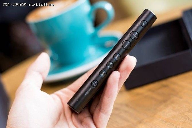 一把握住的小黑砖 索尼ZX300A体验