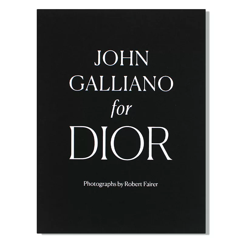 Беспро́бежная доставка Спот Джон Галляно для Dior Джон и Миддот; Поразительное модное оформление Dior; Вогауд фотограф Роберт и Миддот; Фарде съемка дизайна одежды Dior на английском языке