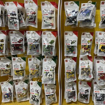 Kkv Same Style Building Blocks Micro-Particle Children's Educational Assembly Twelve Zodiac Street Scene Figures 2024 New Model