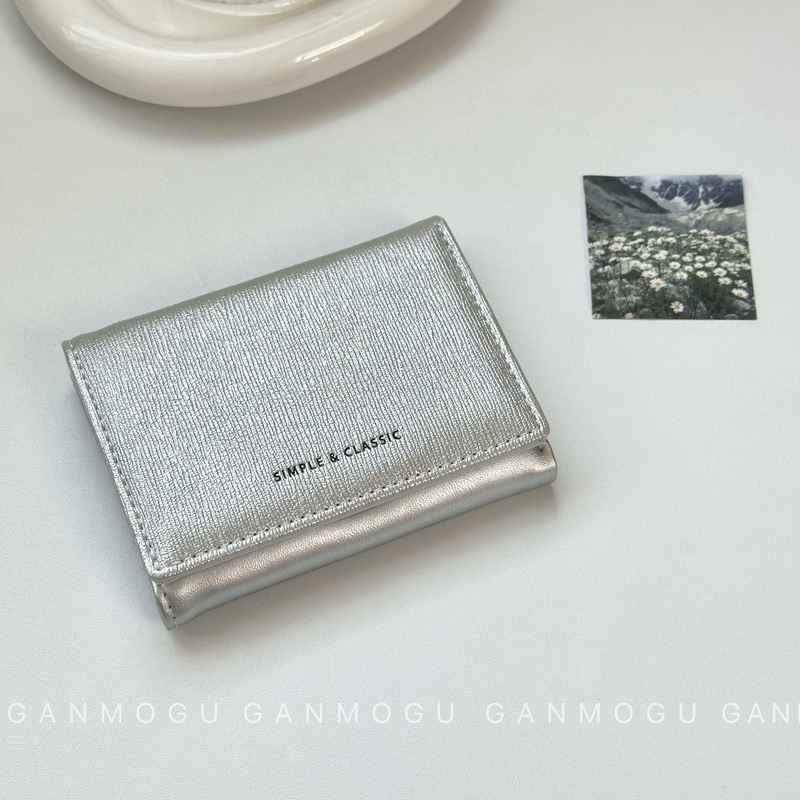 A Small Wallet with Excellent Texture and Pearlescent Shine for Women, Simple, Compact and Exquisite, 70% off Short Card Holder, Student Coin Purse A Small Wallet with Excellent Texture and Pearlescent Shine for Women, Simple, Compact and Exquisite, 70% off Short Card Holder, Student Coin Purse