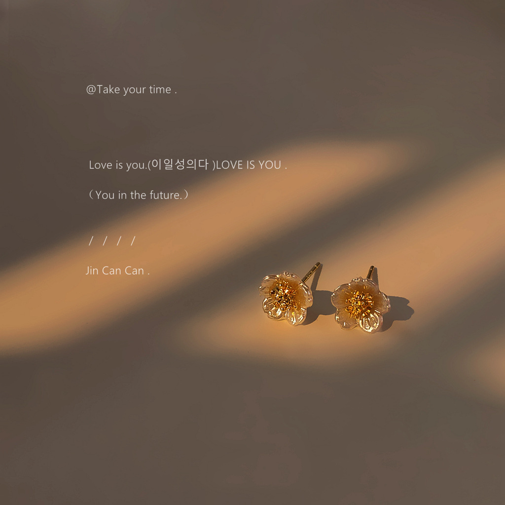 GANMOGU MINI FRESH FLORAL STUD EARRINGS WOMEN'S 925 SILVER NEEDLE DESIGN SENSE SIMPLE EVERYDAY EARRINGS JAPANESE AND KOREAN VERSATILE