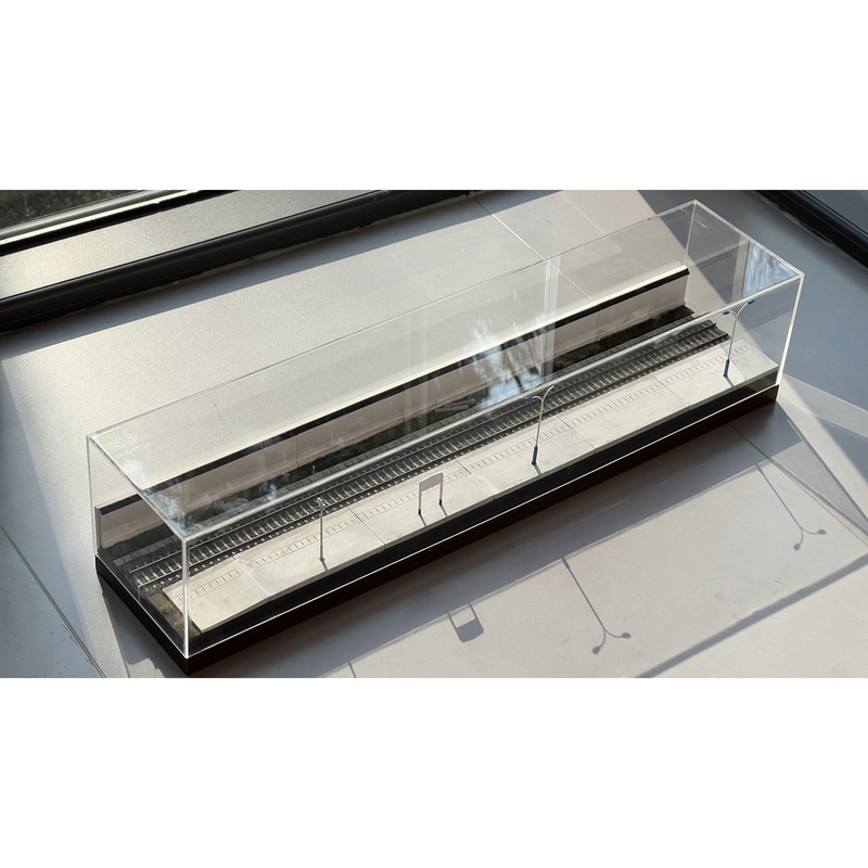 In-Stock Avigator Train Model 1:87 Ho Scale Display Box 60cm with Transparent Dust Cover