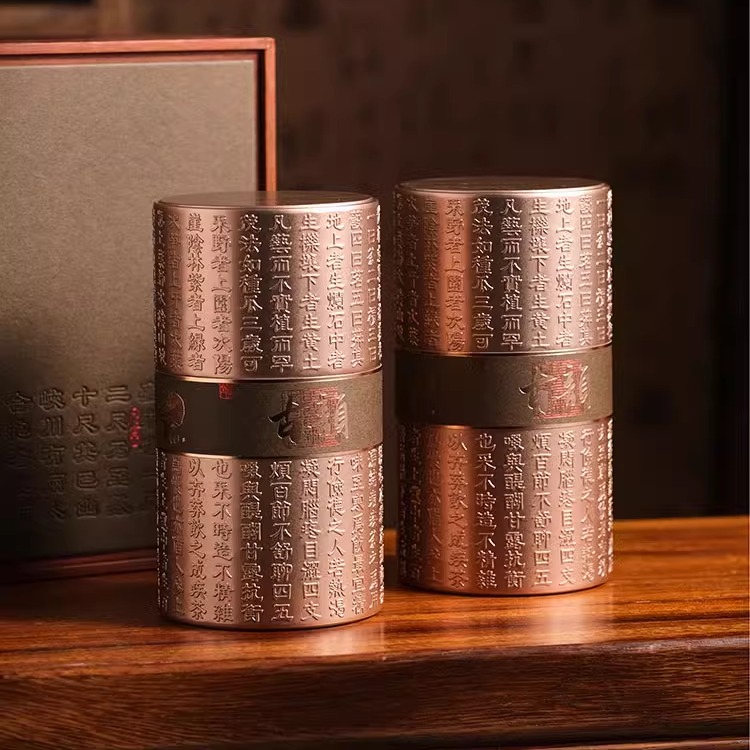 凤凰单枞遇见时光：探寻半斤定制红茶铁罐的独特魅力