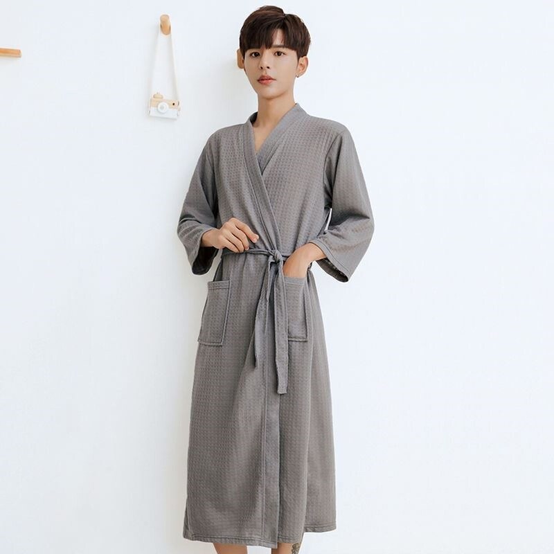 Bride's Long Robe, Adult Bathrobe, Foot Bath, White Loose-Fitting Pajamas, Short-Sleeved Adult Bathrobe, Non-Shedding, Men's Style Bride's Long Robe, Adult Bathrobe, Foot Bath, White Loose-Fitting Pajamas, Short-Sleeved Adult Bathrobe, Non-Shedding, Men's Style