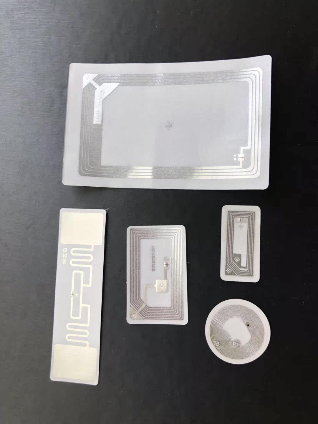 震惊！NFC标签NFC213芯片竟然这么香？13.56手机都能读写，贴哪哪智能