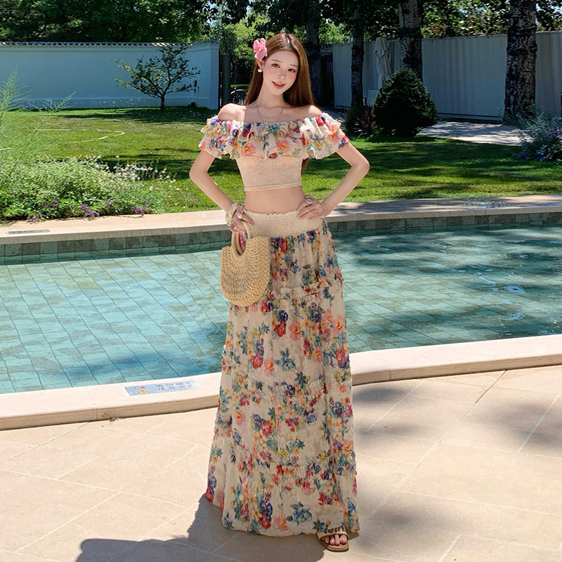 Resort-Style French High-End Oil Painting Floral Set for Women, One-Shoulder Lace Splicing Top and Half-Length Skirt Two-Piece Set