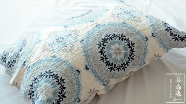 Một cặp gối mùa hè gối đơn gối quy trình quilting 55 * 75 gối bông polyester mùa thu và bộ gối goi cao su