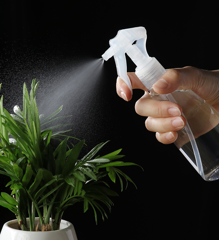 Type spray bottle pressure sprayer watering hand pressure watering household sprinkler spray bottle alcohol disinfectant spray