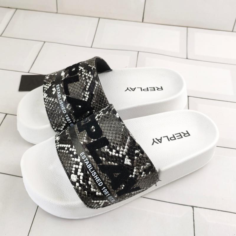 European and American Wind Summer Leisure thick bottom slippers Female outwear Heightening Slippers Water Drill Fashion Light Slippers Women Heightening Shoes