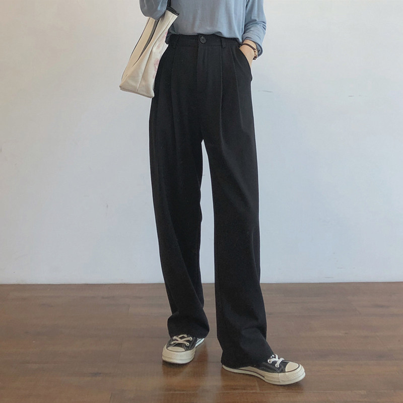 The slightly fat girl wears a big size 2022 pop unexplicitly hip-wide pants children with slim fit and high waist pituitary pants