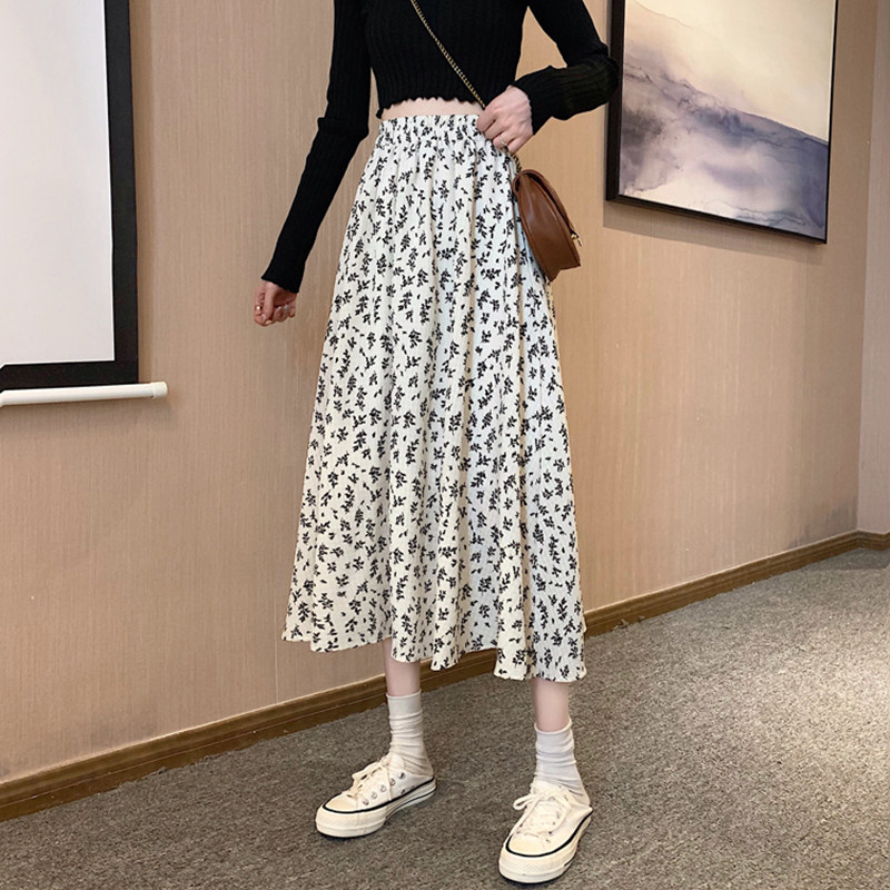 Large size women's dress in the summer of 2021 new skirt in the long - edition skirt is slim and sweet