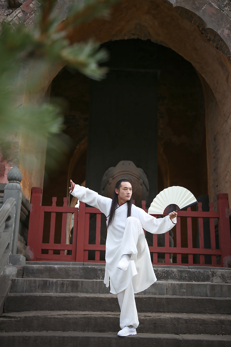 товар из китая None