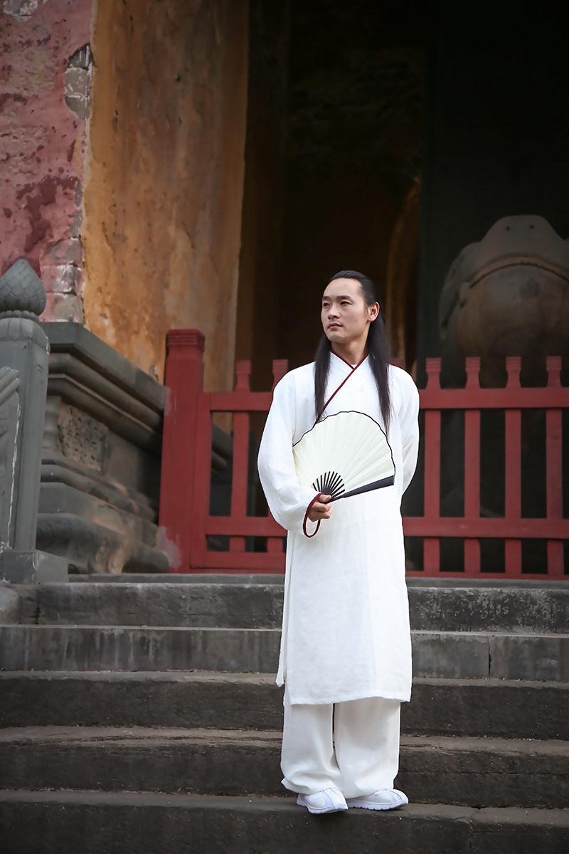 товар из китая None