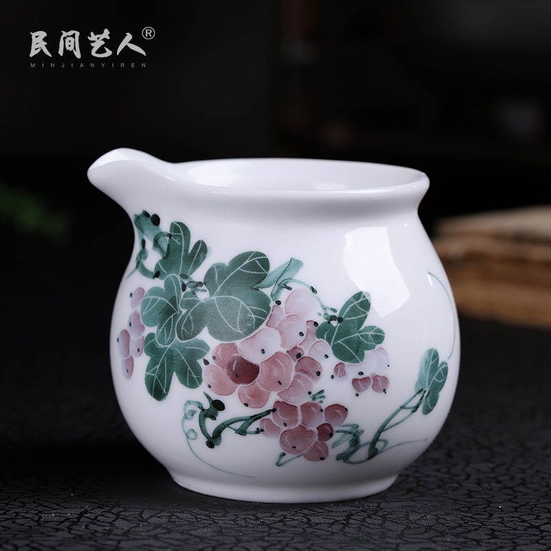 Jingdezhen hand - made under the glaze color ceramic fair keller kung fu tea accessories and cup and a cup of tea is tea sea