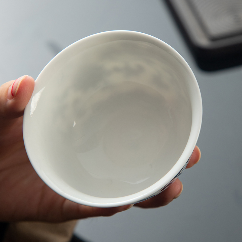Jingdezhen blue and white hand - made ceramic masters cup maintain sample tea cup single CPU kung fu tea cups, small bowl