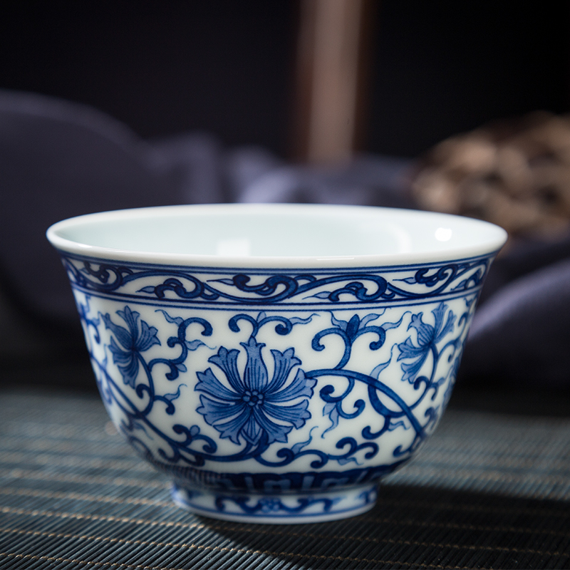 Hand - made master cup of jingdezhen ceramic blue tie up lotus flower sample tea cup all Hand bowl kung fu tea cups