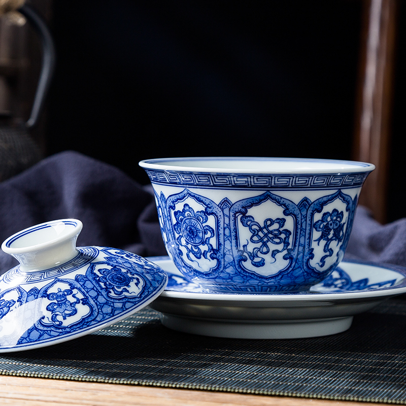 Folk artists heavy hand draw a figure in only three tureen jingdezhen blue and white porcelain is high - end ceramic tea to tea cups