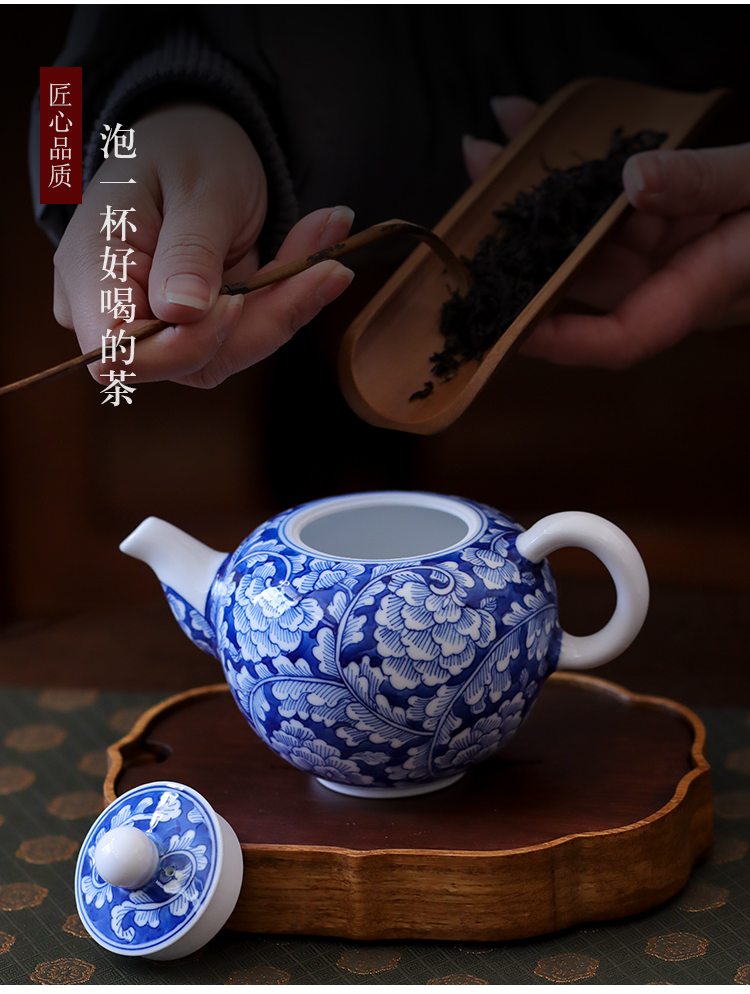 Hand made blue and white porcelain of jingdezhen ceramic teapot kung fu tea tea, household small antique single pot, kettle