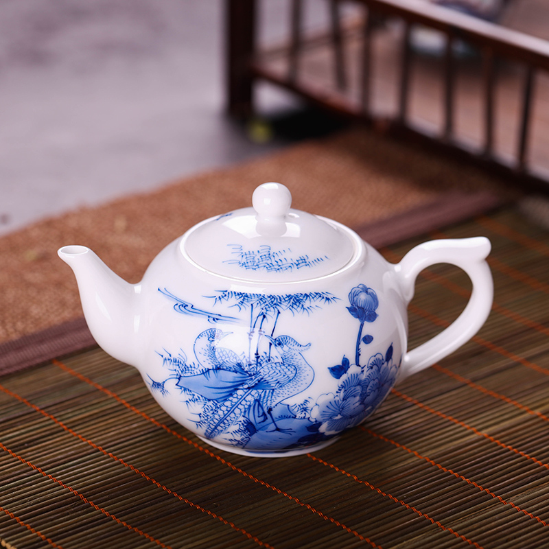Jingdezhen ceramic blue and white pure manual hand - made teapot office home teapot kung fu tea pu 'er tea