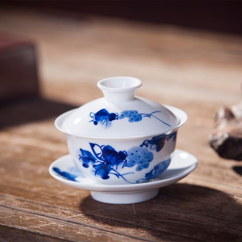 Jingdezhen ceramic hand - made tureen blue - and - white kung fu tea set three to bowl and tea cups, tea table joker