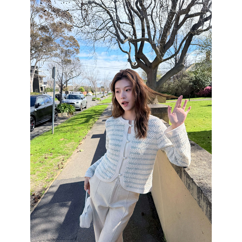 Aveline Knitted Color-Blocked Autumn Women's Handmade Crochet Hollow Wool High-End Light Cardigan Jacket Aveline Knitted Color-Blocked Autumn Women's Handmade Crochet Hollow Wool High-End Light Cardigan Jacket
