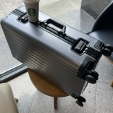 Металлический универсальный чемодан подходит для мужчин и женщин, 20 дюймов, 26 дюймов