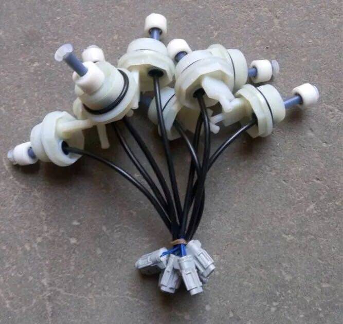 Xuhui crane accessories Oil - water sensor Filter alarm Oil - water head is large