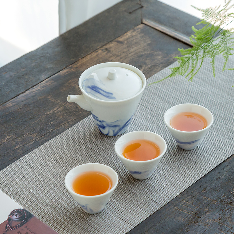 Rather uncommon crack cup travel tea set suit portable package ceramic up with a pot of three cups of on - board, kung fu tea set
