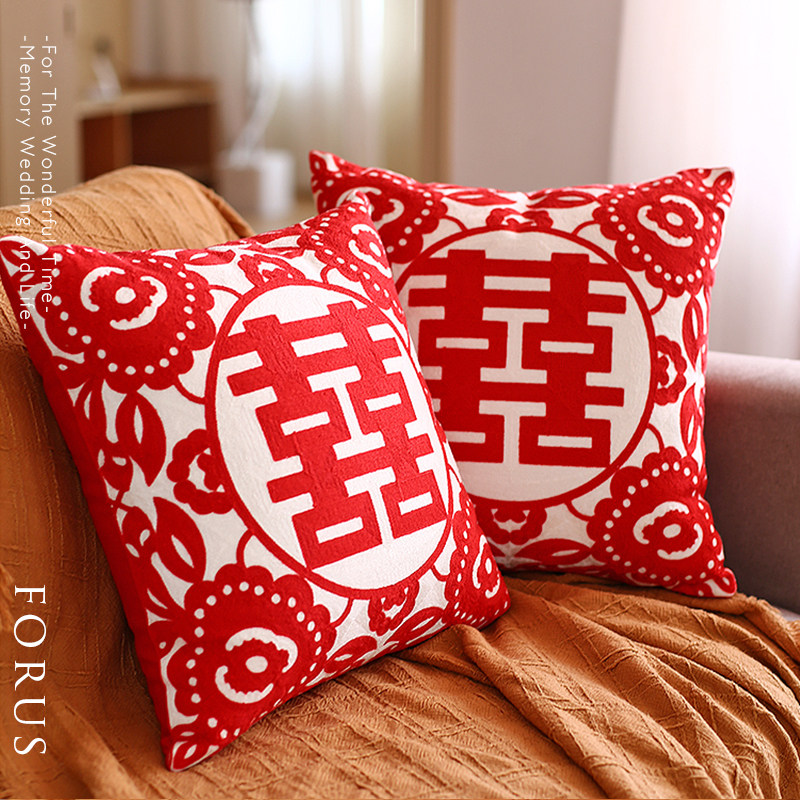 Wedding pillow press bed doll wedding pillow a pair of happy word red bedroom cushions Chinese style wedding room decoration arrangement