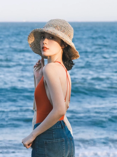 Ретро сексуальный красный пляжный купальник, V-образный вырез, с открытой спиной, по фигуре