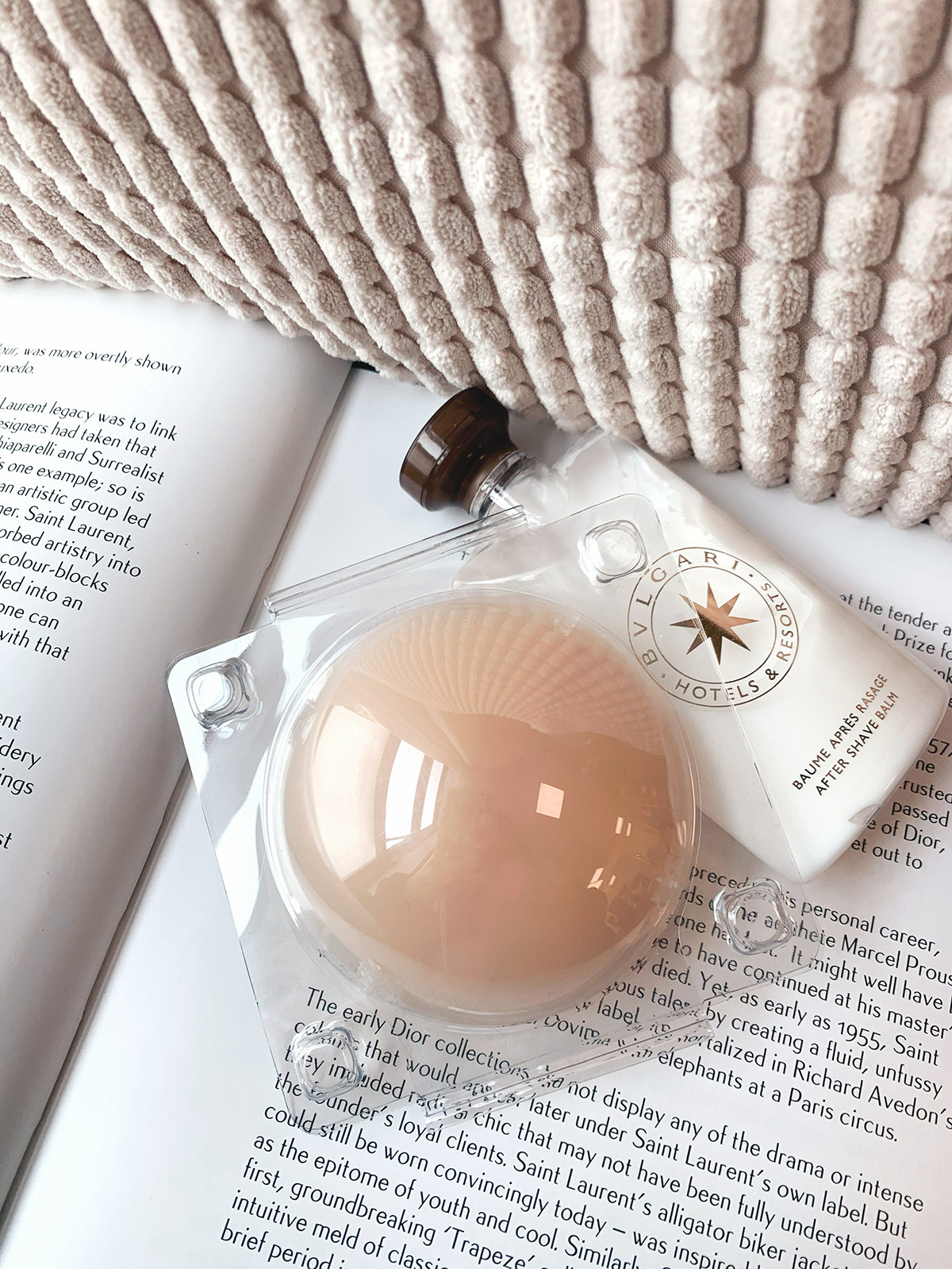 deepv vcruan chest patch female ultra-thin anti-bump gown invisible without colloidal warm self-adhesive silicone milk paste