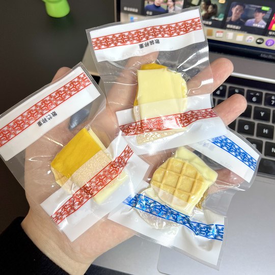 Inner Mongolia Specialty: Three-In-One Product with Sandwiched Milk Skin, Cheese, Milk Crisps, and Dried Fruit
