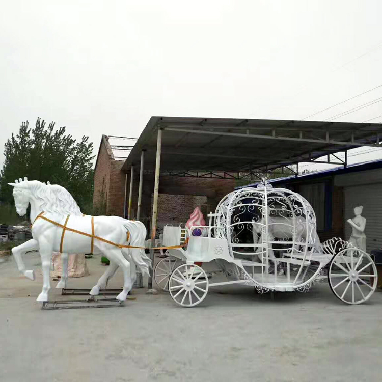 Iron Fiberglass European Style Float Horse Car Sculpture Scenic Spot Internet Celebrity Check-In Pumpkin Carriage Wedding Wedding Decoration