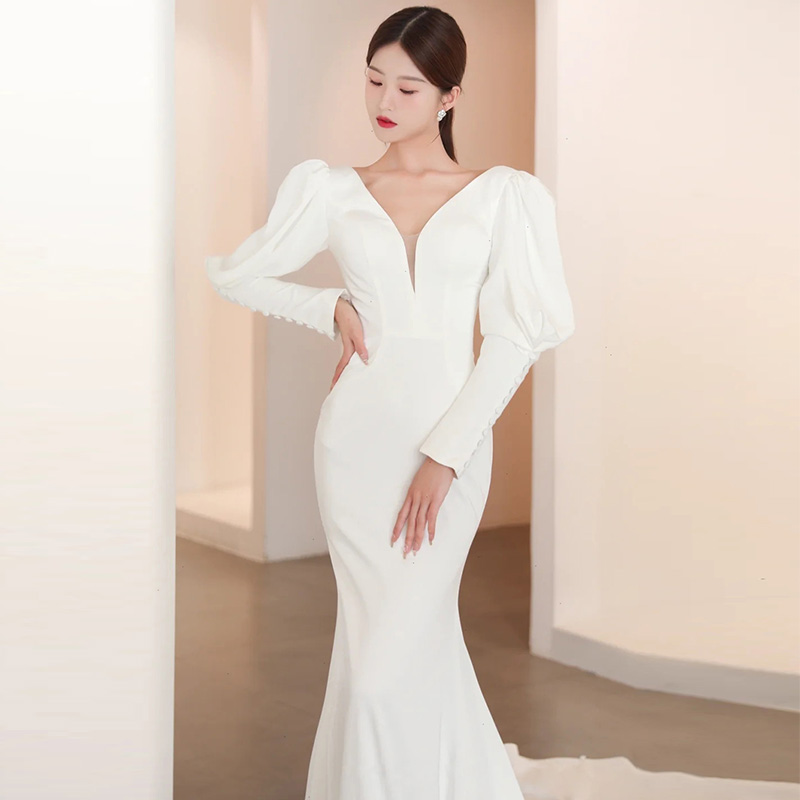 Retro winter wedding dress, french style, 2023 collection,  Retro winter wedding dress, french style, 2023 collection,