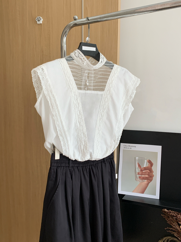 In-Stock Rae Vintage 90S Heavy-Duty Linen-Cotton French Lace Patchwork Short Shirt In-Stock Rae Vintage 90S Heavy-Duty Linen-Cotton French Lace Patchwork Short Shirt