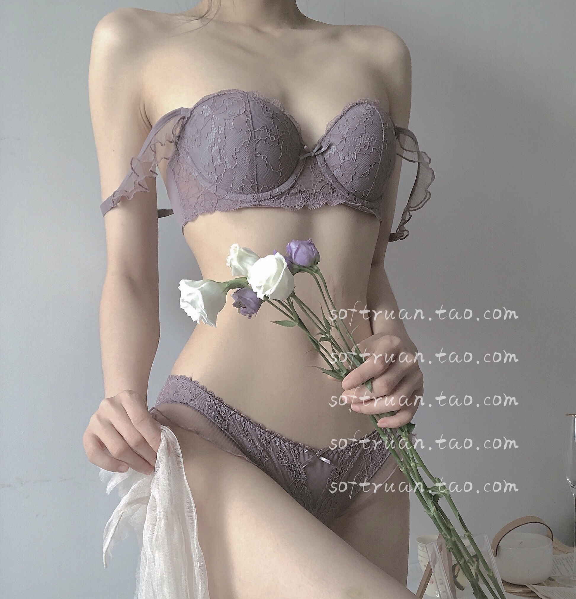 SOFTRUAN European and American lace small breasts gather for the female lingerie suit