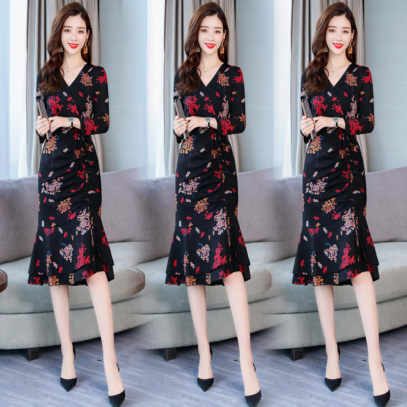 2022 early autumn new retro over-the-knee fishtail fashion high-end temperament ladies retro floral dress spring and autumn