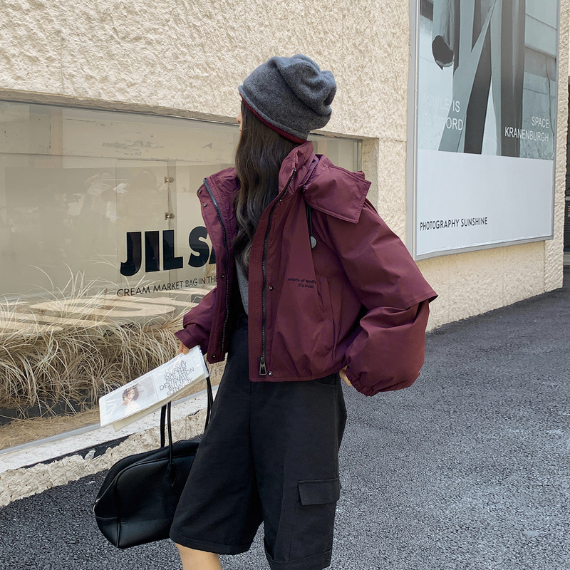 Burgundy High-End down Jacket, Women's Autumn and Winter New Lightweight and Warm Duck down Short Jacket for Petite Figures