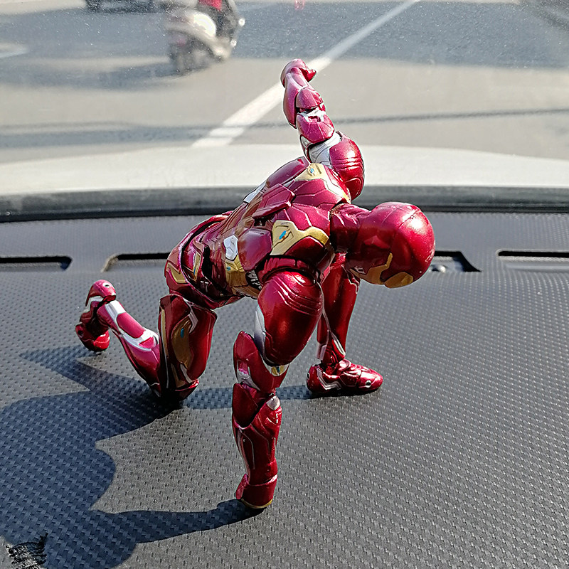 Follow - League 4 blood edge warfighter MK50 Iron Man auto fittings model creative cool MK85 car interior decoration network red