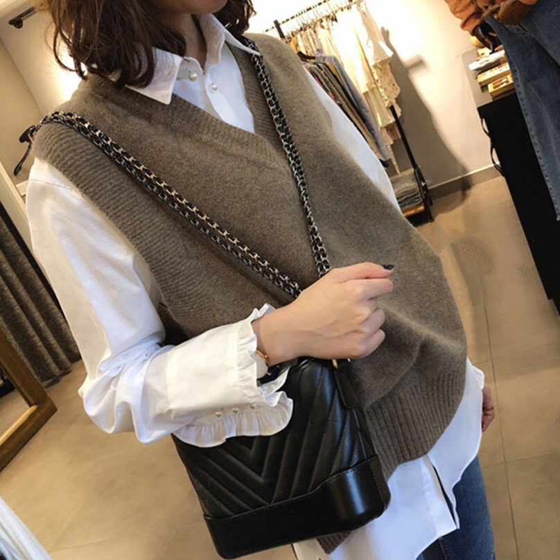 Autumn Winter New Loose large size coat head V collar knit waistcoat female sweater vest Han version retro external wearing kampo