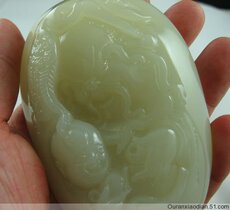 Ювелирный камень 偶然玉店 天然老坑阿富汗青玉深工精雕童子拜寿手把件 18款