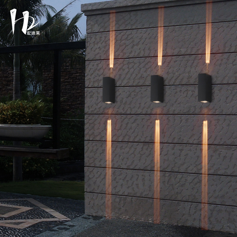 LED outdoor wall lamp double head waterproof pillar outdoor balcony villa a beam of light courtyard exterior wall and down