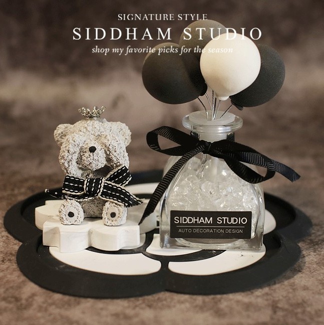 Cute bear car ornaments diffuser fragrance stone aromatherapy perfume balloon non-slip mat car accessories center console female gift