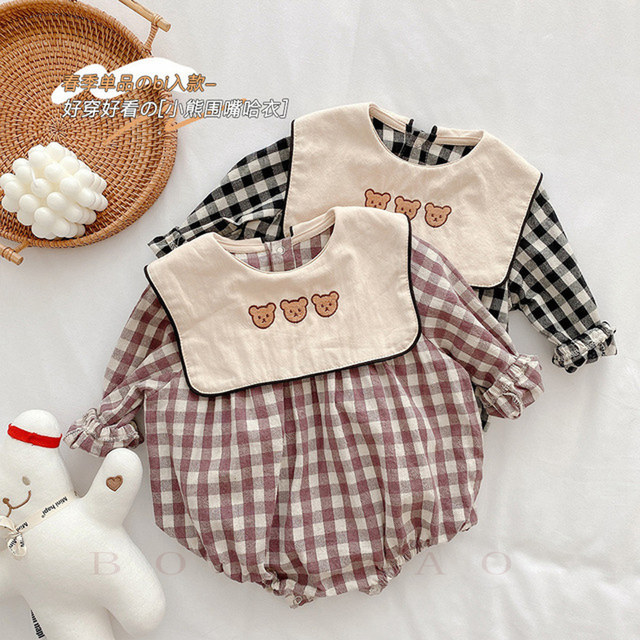 Newborn baby clothes, pure cotton fetal autumn clothes, bear plaid bib style lapel dribbling cloth, anti-dirty baby clothes