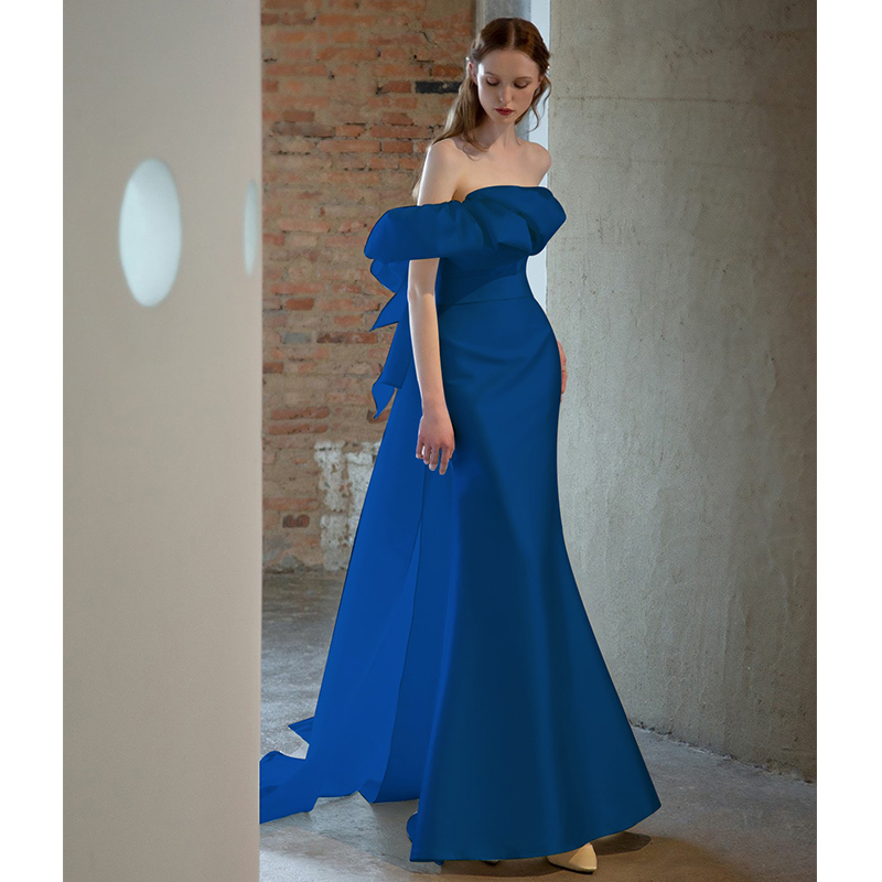 Fishtail Evening Dress, High-End Light Luxury, Niche, Host, Sophisticated, with a Train, Suitable for Opera Solo Performances and Talent Shows, Elegant
