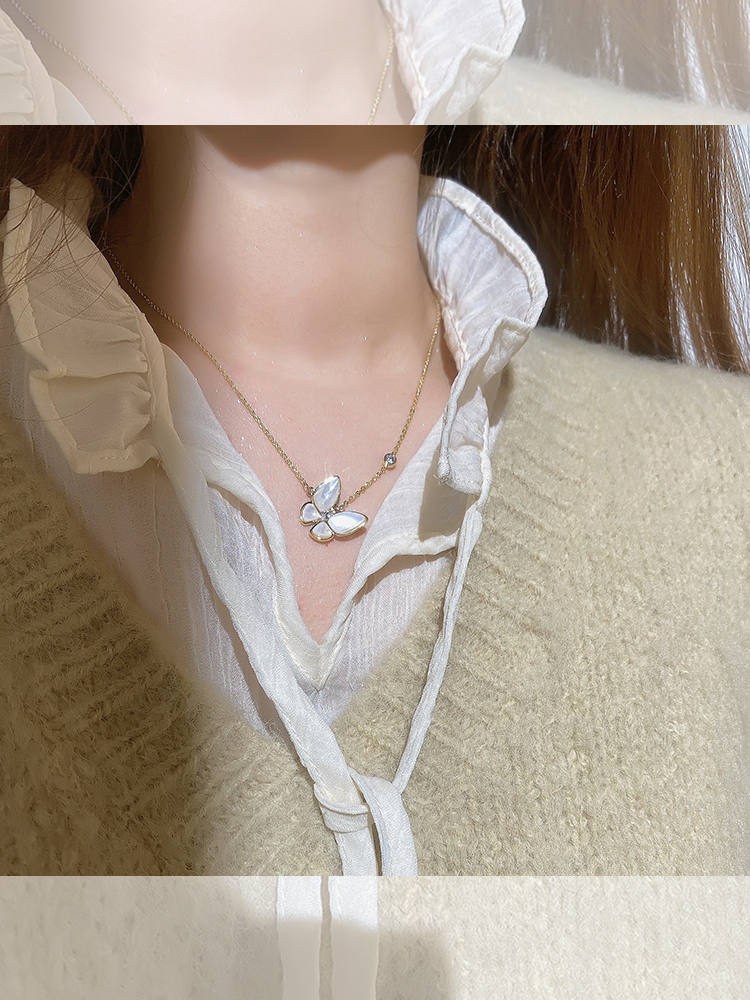 Korean Dongdaemun natural mother-of-pearl butterfly necklace 2021 new women's summer niche temperament light luxury clavicle chain