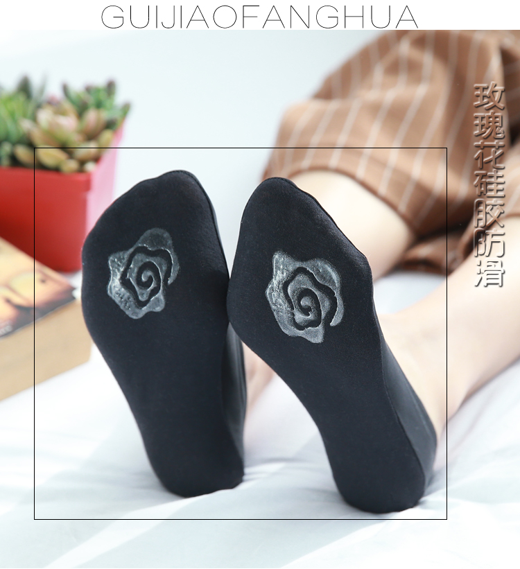 Thuyền vớ nữ mùa hè nông miệng vô hình thấp để giúp silicone non-slip ice vớ lụa đặt thấp để giúp khử mùi cotton siêu mỏng vớ