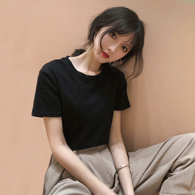 Sexy black short sleeve T-shirt Women in summer 2022 New workout to hit the bottom of a hot girl's short blouses with short blouses