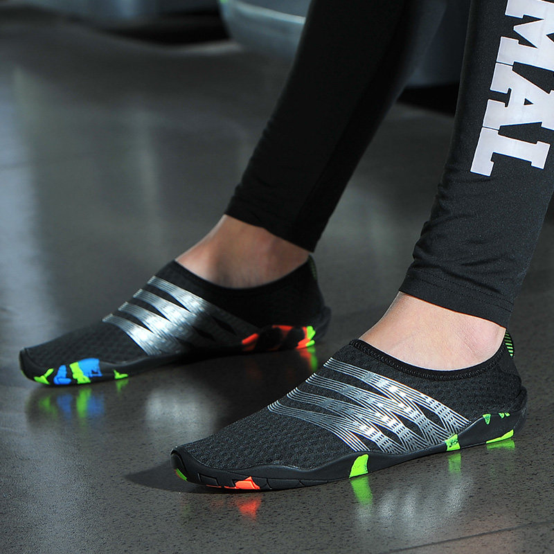 2022 New Fitness Shoes Breathable Treadmill Shoe Speed Interferometric Water Shoes Outdoor Anadromous Slippers Slip-To-Skin Diving Shoes